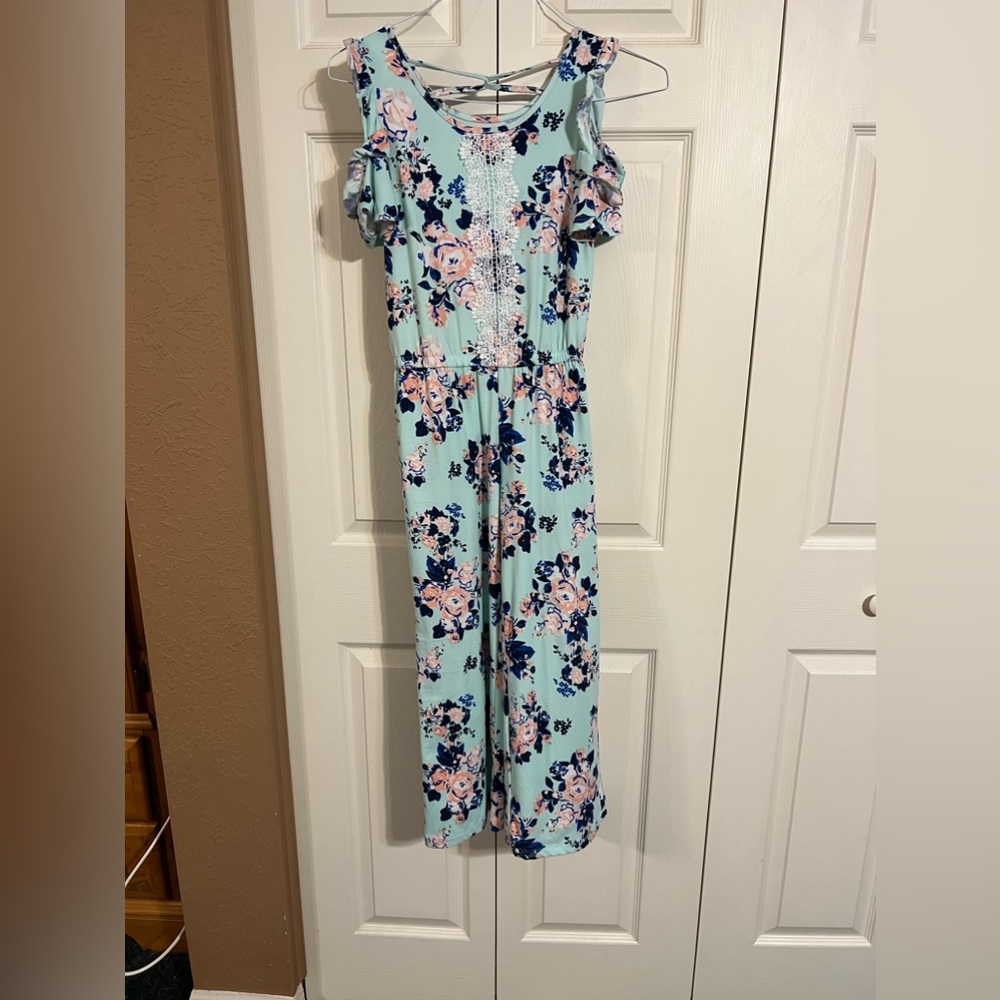 Girl’s jumper, worn once.